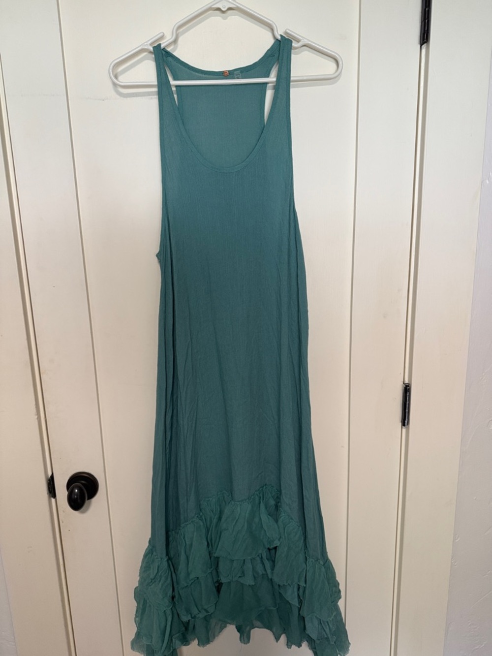 Free People
Sleeveless Maxi Dress in Teal with Ruffle Hem
Xs